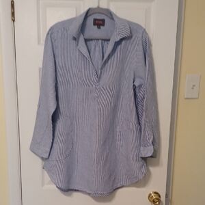 For Cynthia Sz XL, Blue pin Striped Button Down Shirt/tunic. 2 Pockets